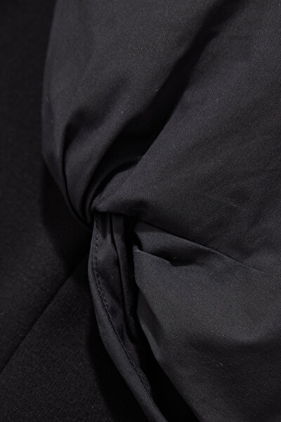 BLACK CLEAVAGE SHORT SLEEVE BLOUSE 4
