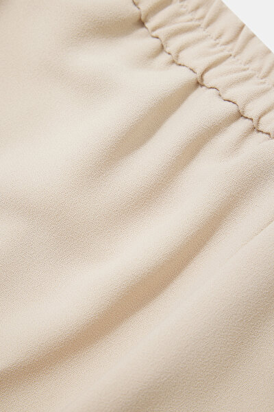 BEIGE TROUSERS 4