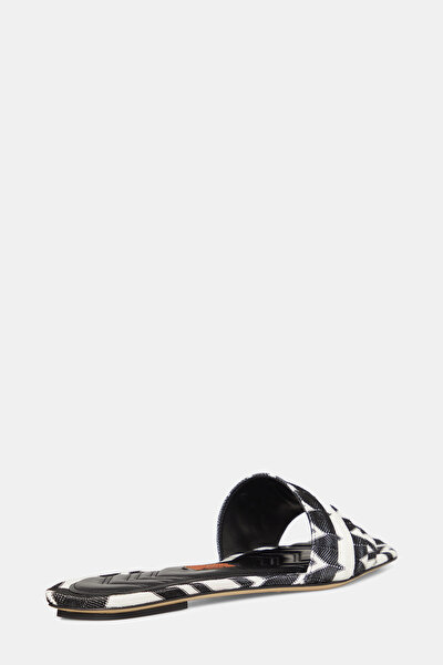 WHITE SLIPPER 3