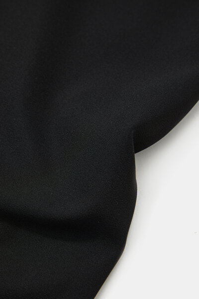 BLACK BELOW THE KNEE SKIRT 4