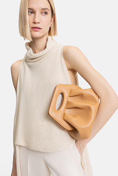 DORE UPRIGHT COLLAR 5
