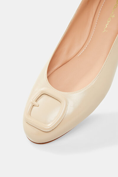 BEIGE FLAT SHOES 5
