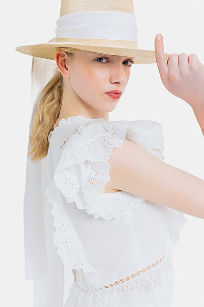 WHITE BLOUSE-SKIRT 3