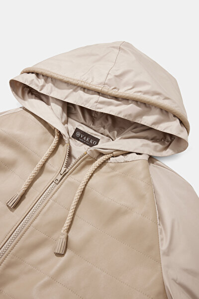 BEIGE COAT 9
