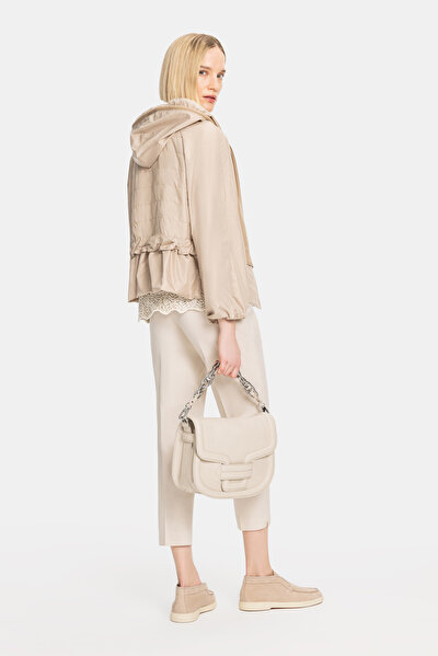 BEIGE COAT 3
