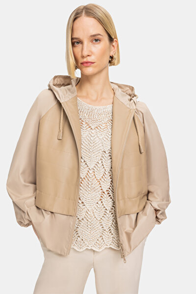 BEIGE COAT 4