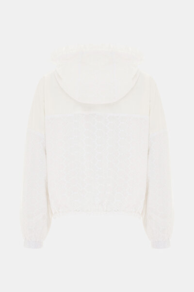 WHITE COAT 9