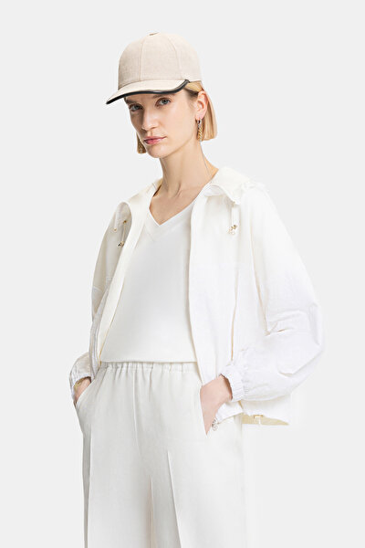 WHITE COAT 4