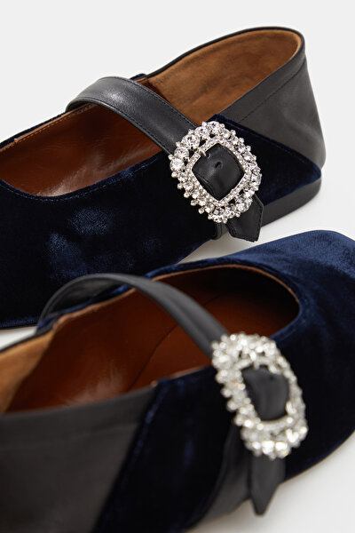 NAVY BLUE FLAT SHOESS 5