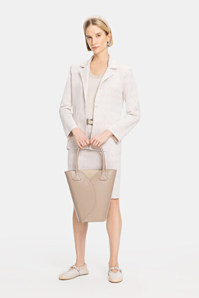 WHITE JACKET 5