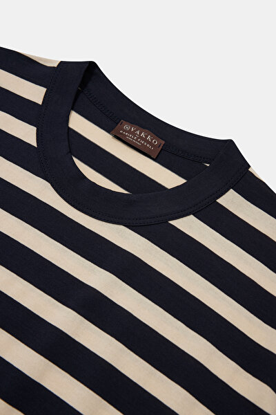 LACİVERT O YAKA KISA KOLLU T-SHIRT 3