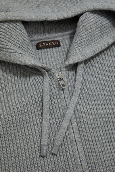 GREY TRICOT 3