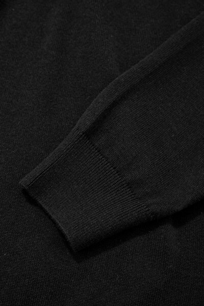 BLACK POLO NECK TRICOT 4