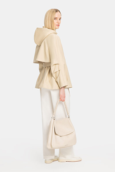 BEIGE COAT 3