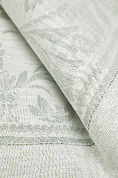 OVAL TABLECLOTH 3