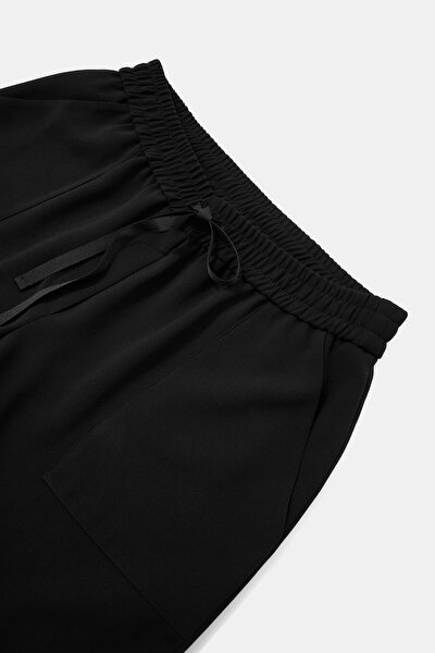 BLACK STRAIGHT CUT TROUSERS 3