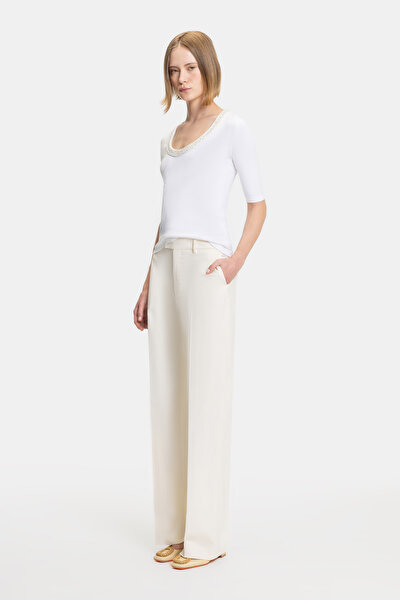 WHITE BASIC / ROUND NECKLINE SHORT SLEEVE TSHIRT 3