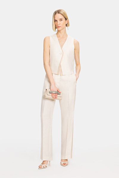 CREAM V NECK VEST 5