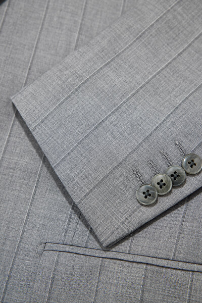 GREY WOOL SUIT 9