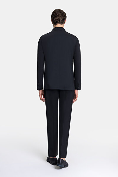 BLACK SUIT 3