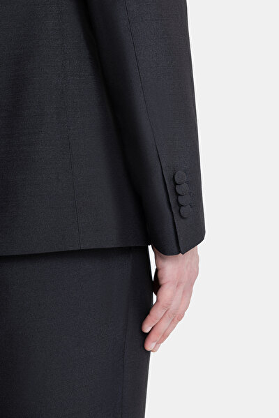 BLACK TUXEDO 4