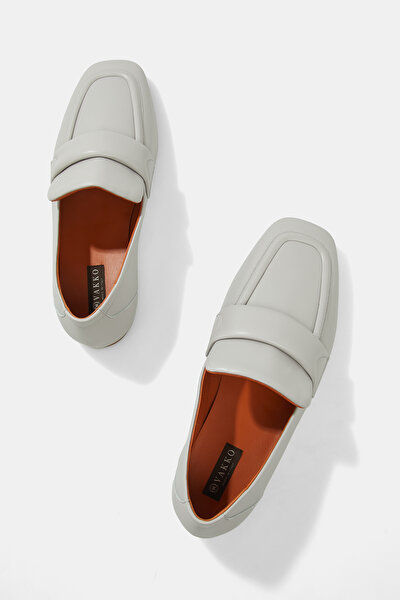 BEIGE LEATHER SHOES 4