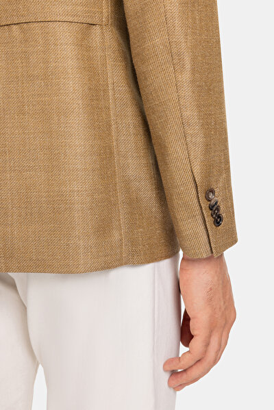 BEIGE JACKET 4