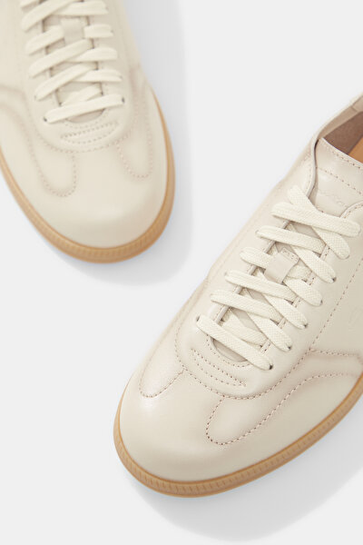 BEIGE LEATHER SHOES 4