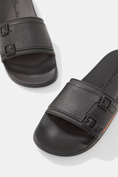 BLACK SLIPPER 4