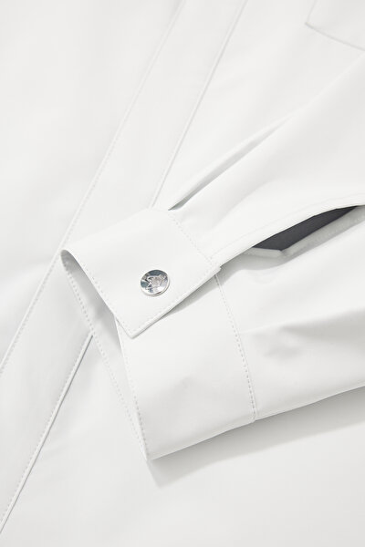 WHITE COAT 4