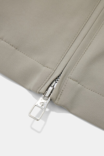 UPRIGHT COLLAR VEST 4