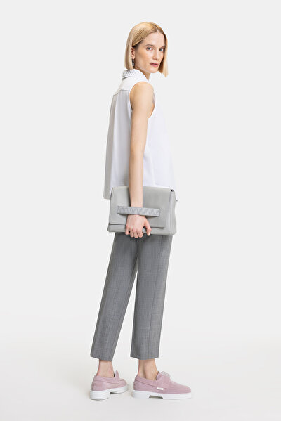 WHITE SLEEVELESS SHIRT 4