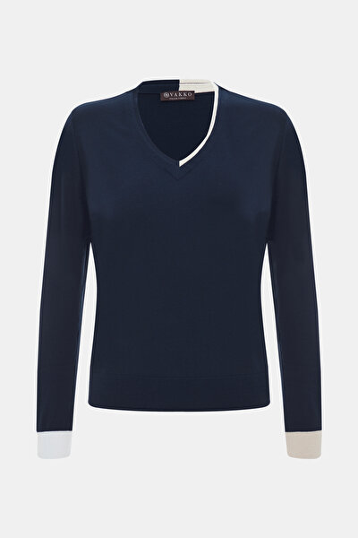 WHITE V NECK TRICOT 5