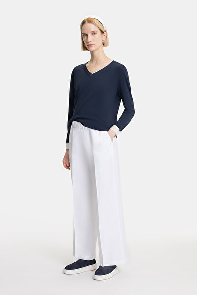 WHITE V NECK TRICOT 3