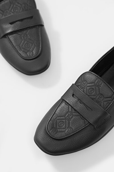 BLACK MONOGRAM LEATHER SHOE 4