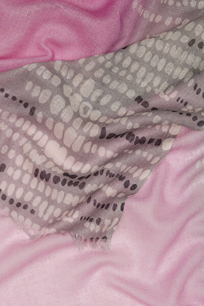 WHITE DESIGN FILLED BAMBOO SHAWL 3