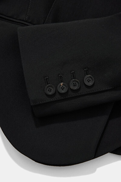 BLACK JACKET 4