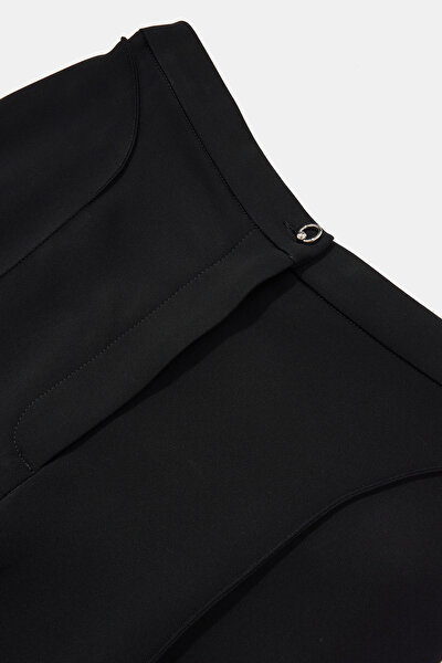 CLOSE FIT BLACK SKINNY LEG TROUSERS 3