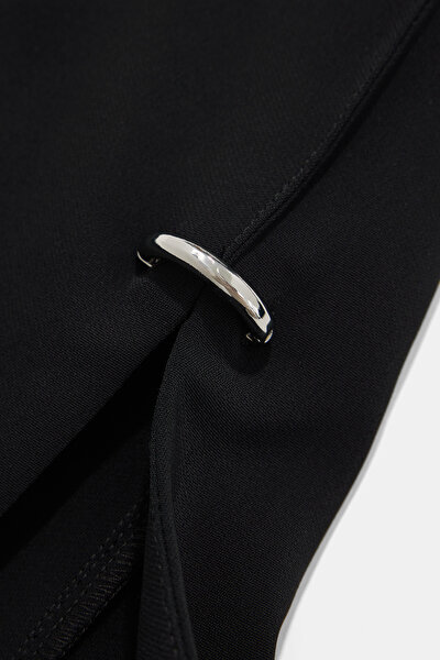 CLOSE FIT BLACK SKINNY LEG TROUSERS 4