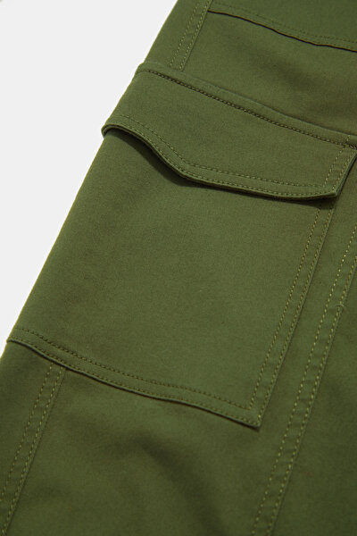 YEŞİL DAR PAÇA PANTOLON 5