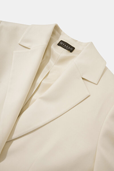 ECRU JACKET 3