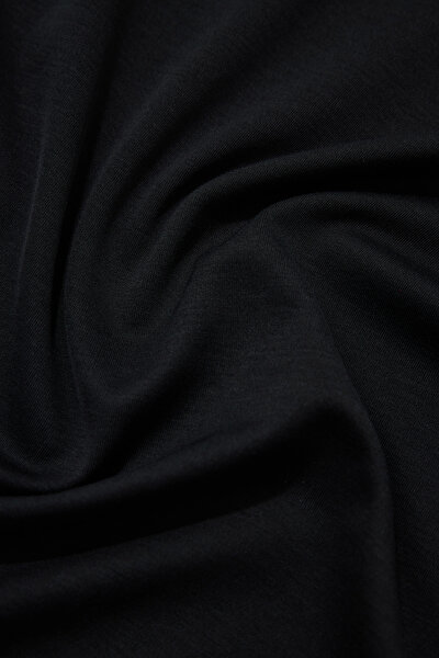 SİYAH O YAKA KISA KOLLU T-SHIRT 4
