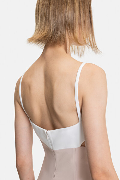 ECRU POWDER SQUARE SLEEVELESS SUSPENDER JUMPSUIT 4