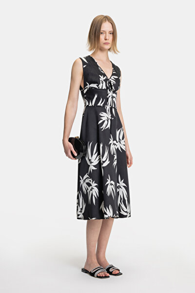 WHITE SLEEVELESS MIDI DRESS 4
