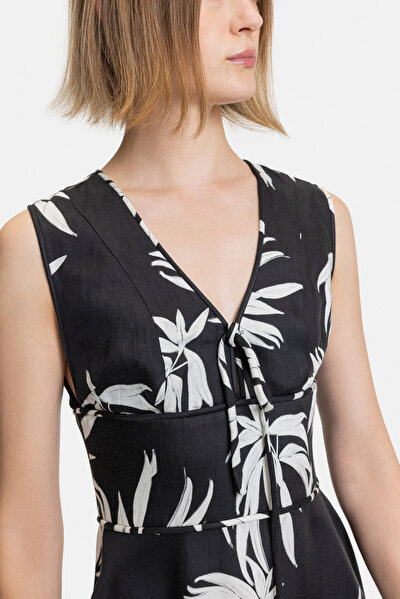 WHITE SLEEVELESS MIDI DRESS 5