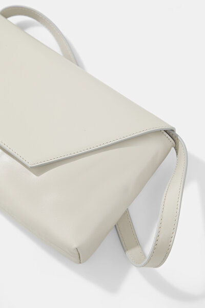 BEIGE LEATHER BAG 4