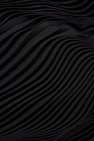 BLACK TAIL DRESS 4