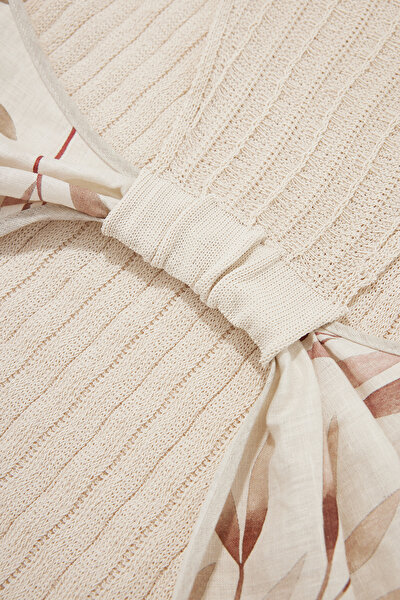 BEIGE BASIC / ROUND NECKLINE SLEEVELESS BLOUSE 5