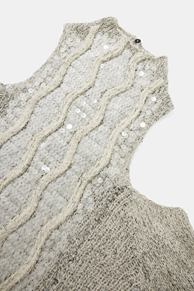 WHITE HALTER 10