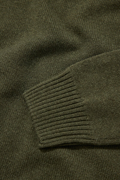 DARK GREEN UPRIGHT COLLAR TRICOT 9